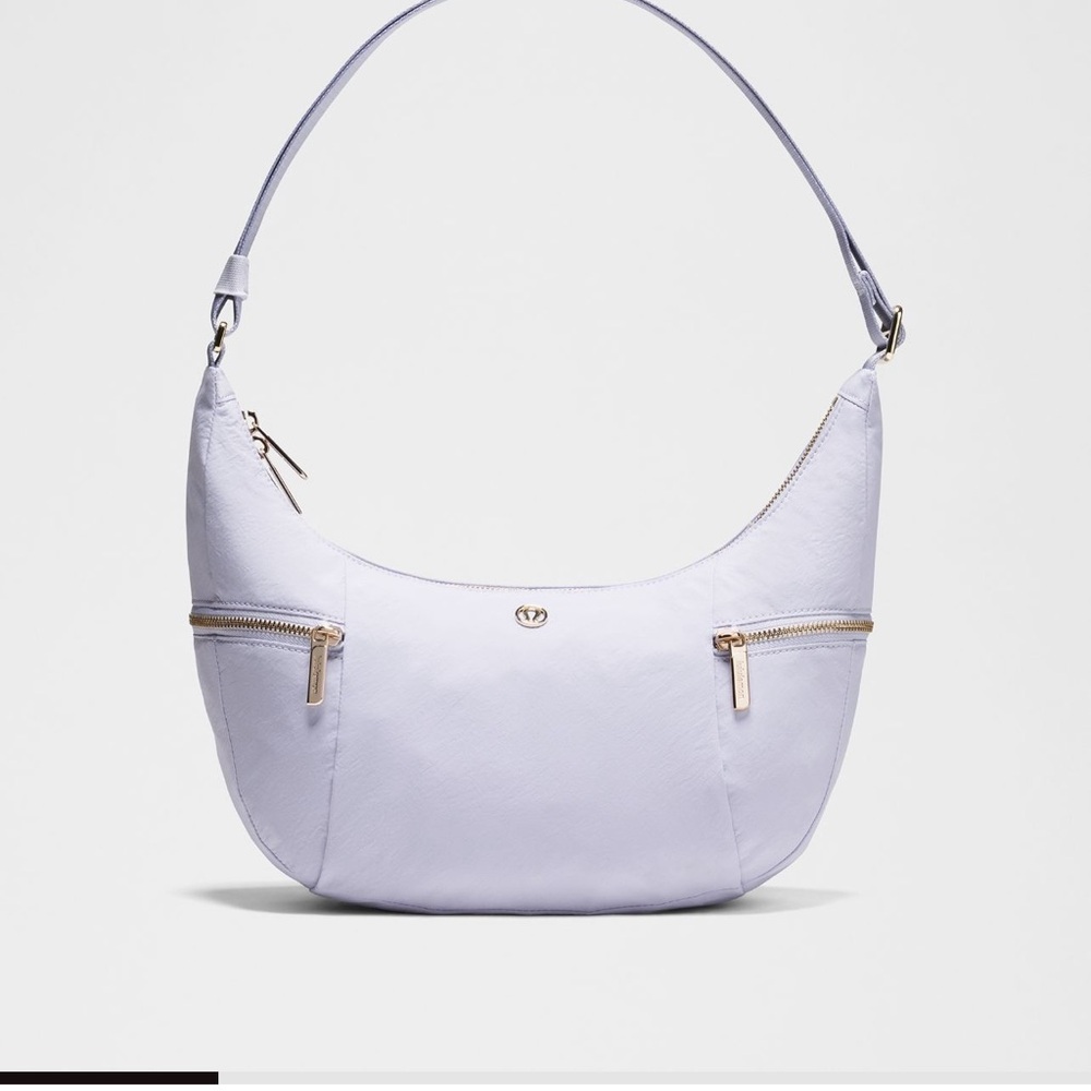 Slouchy Sling Bag 6L
Metal Hardware Serene Blue